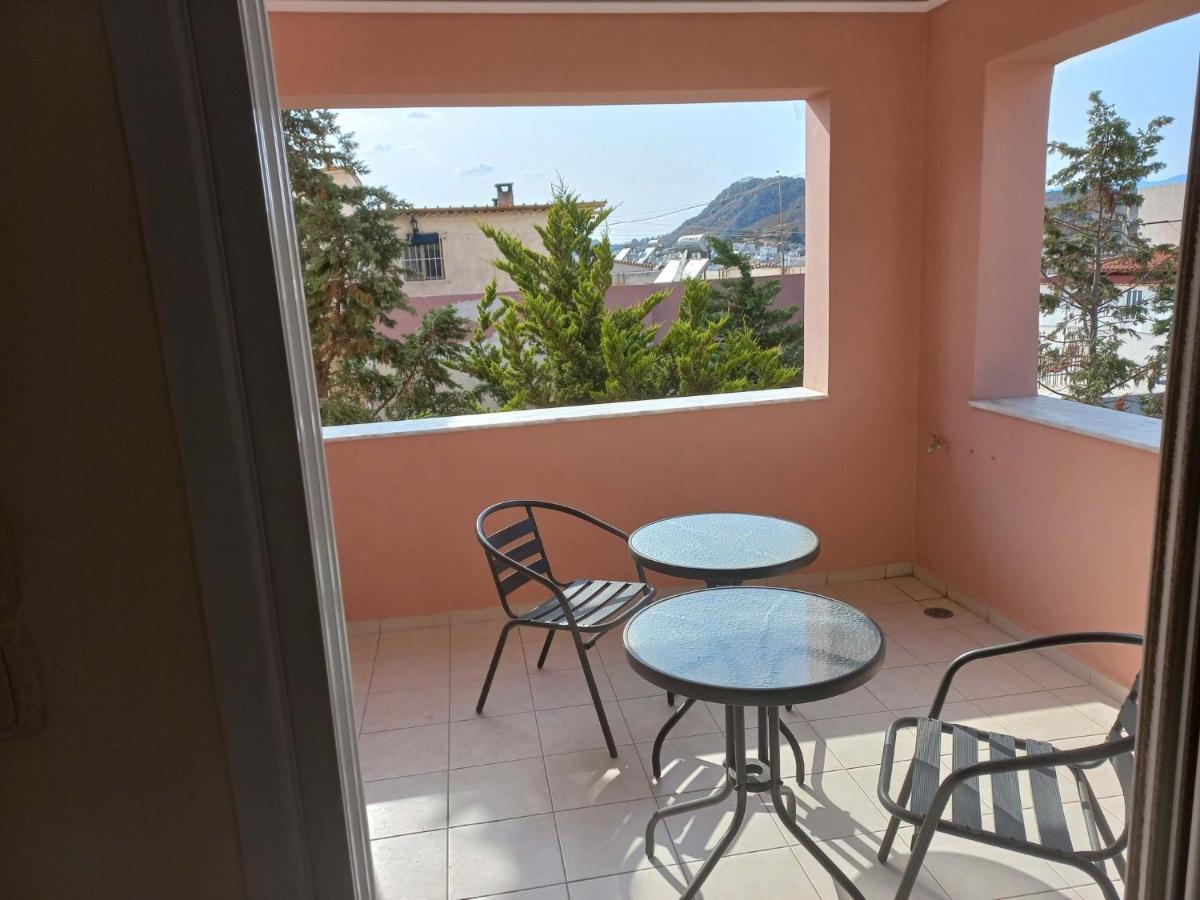 Treasure Star B&B Salamis Bagian luar foto