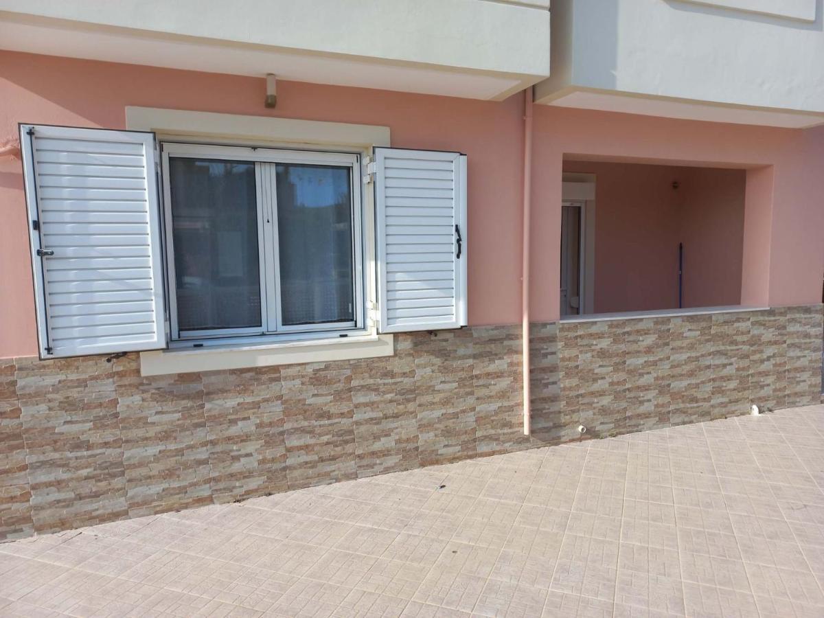 Treasure Star B&B Salamis Bagian luar foto