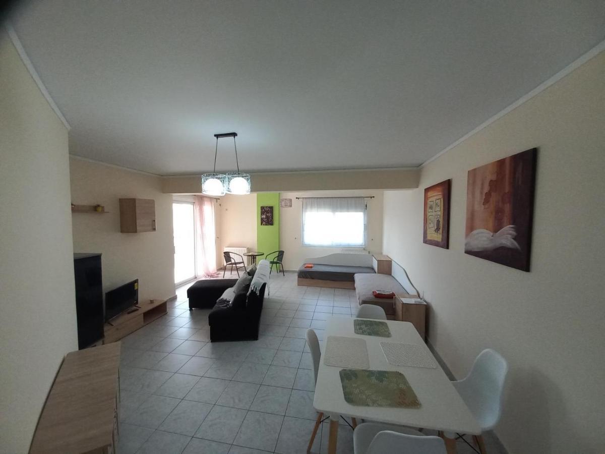 Treasure Star B&B Salamis Bagian luar foto