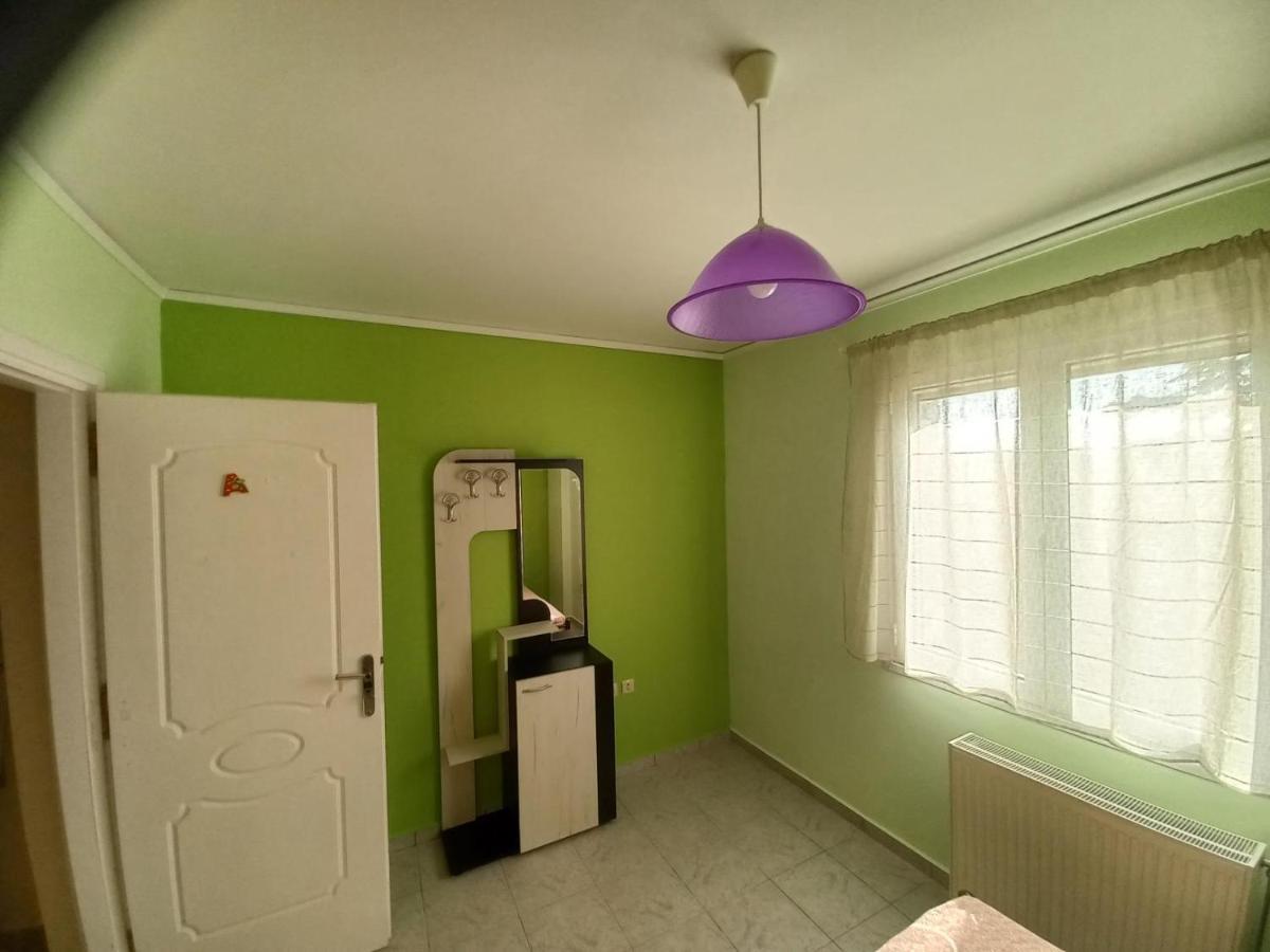 Treasure Star B&B Salamis Bagian luar foto